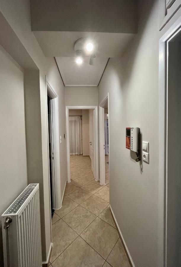 Hector Apartment Airport By Airstay Спата Экстерьер фото